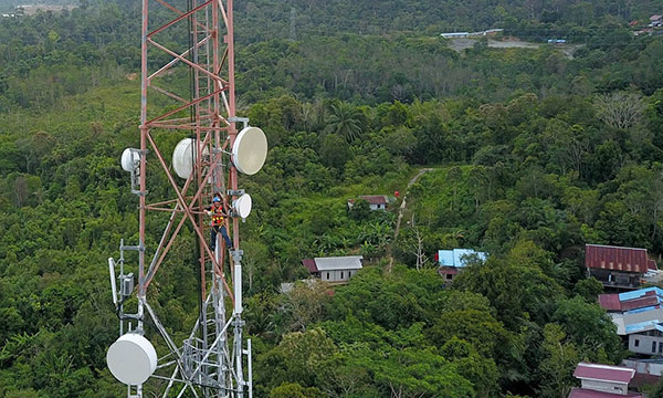 اثرات زیست‌محیطی و ایمنی دکل‌های BTS 