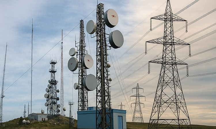 تفاوت دکل مخابراتی و دکل برق